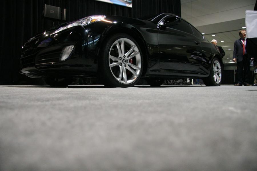  Hyundai Genesis Coupe R-Spec 2009 года  (фото 14 из 36)